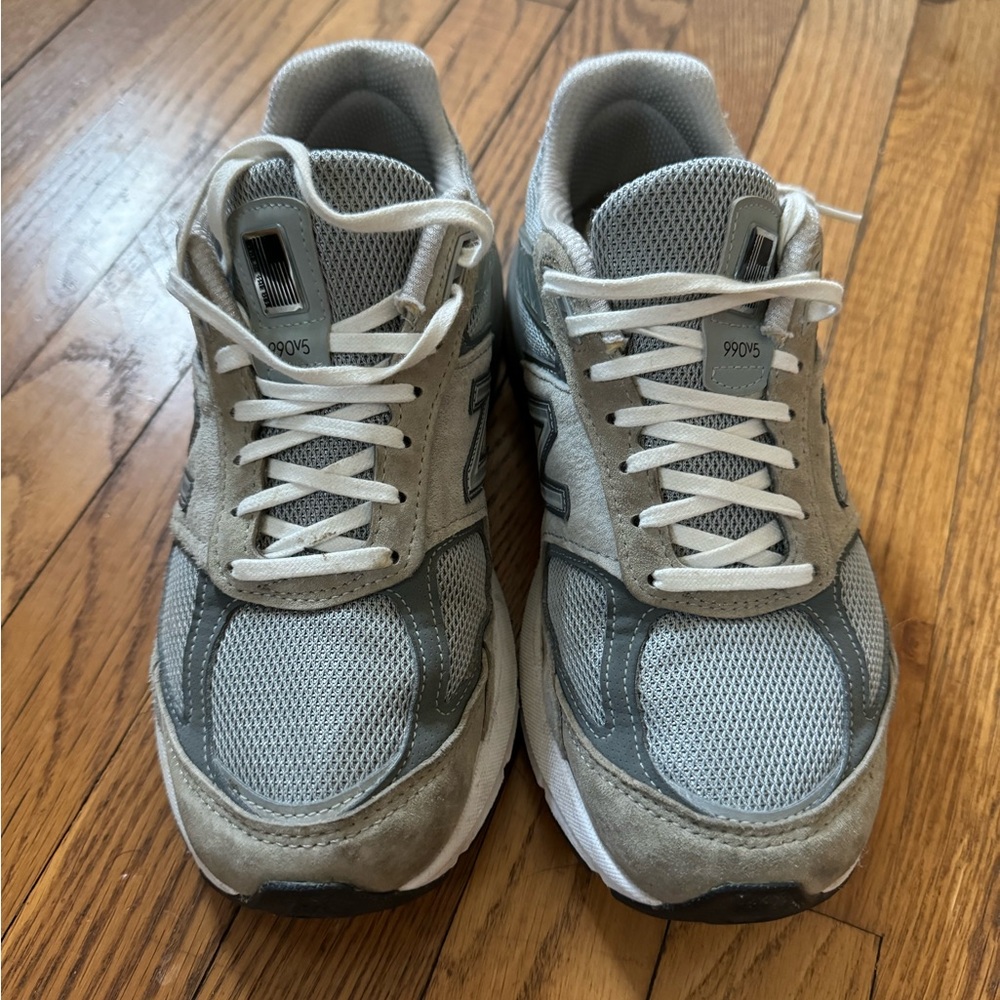 New Balance 990V5